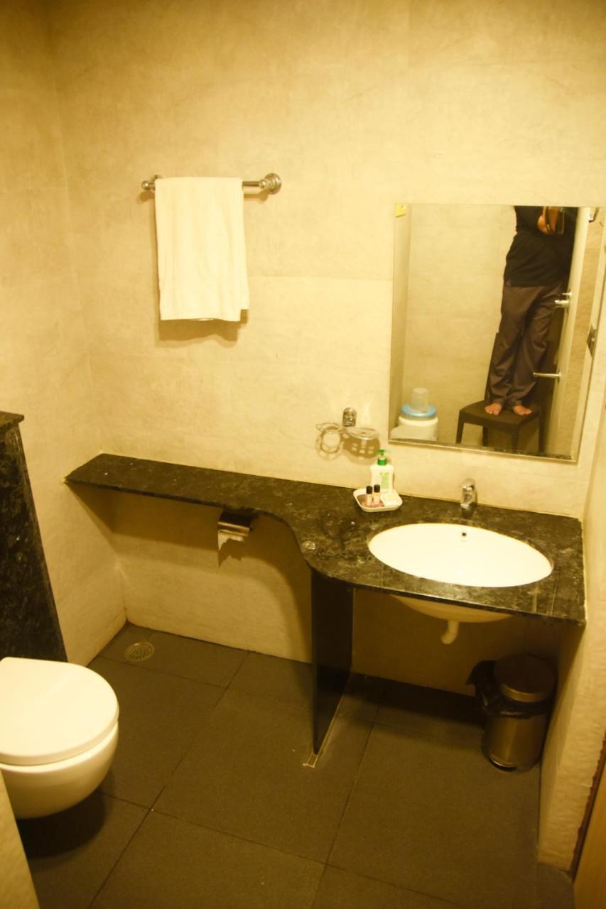 Hotel Om International Gokarna  Εξωτερικό φωτογραφία
