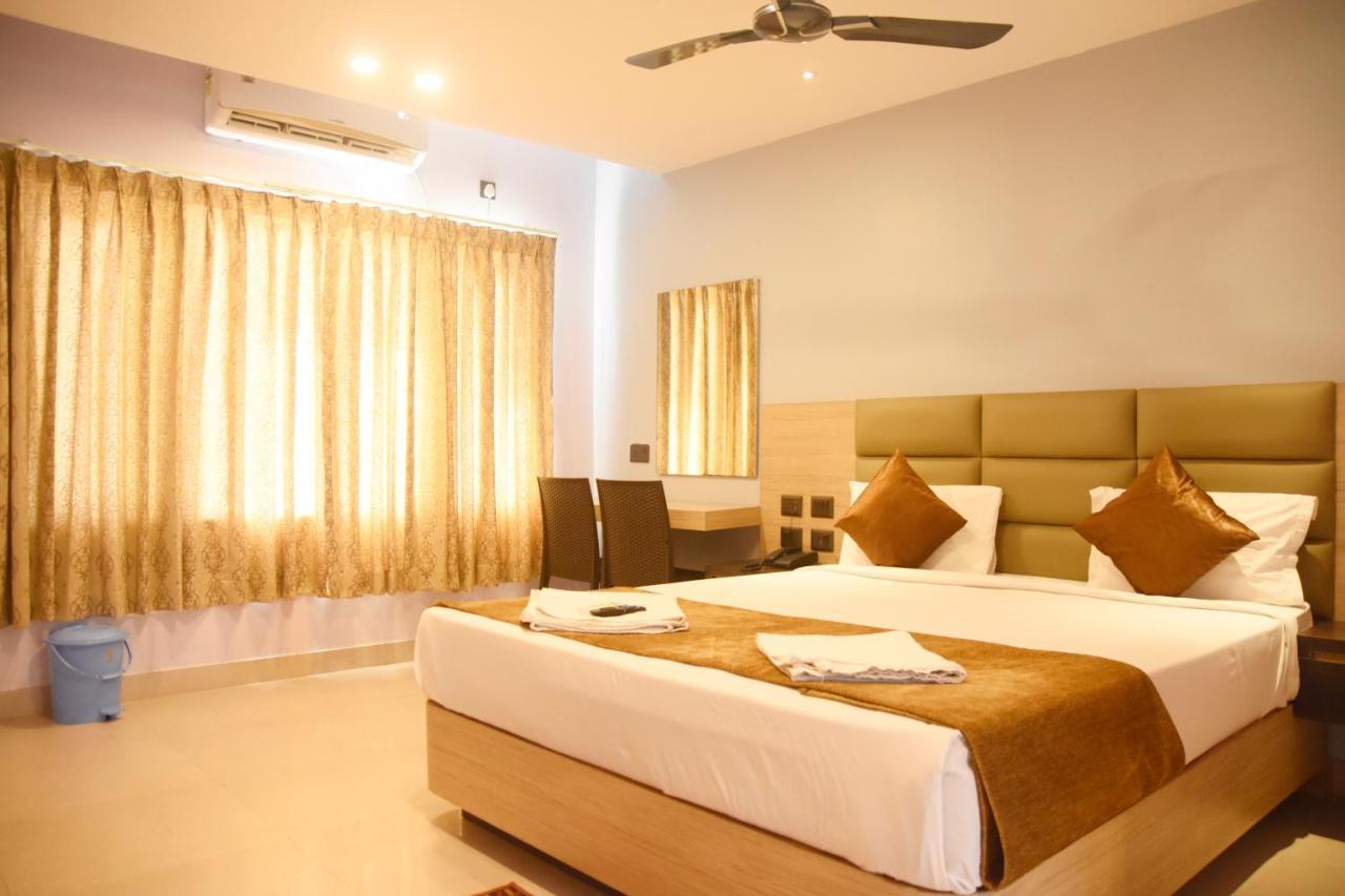 Hotel Om International Gokarna  Εξωτερικό φωτογραφία