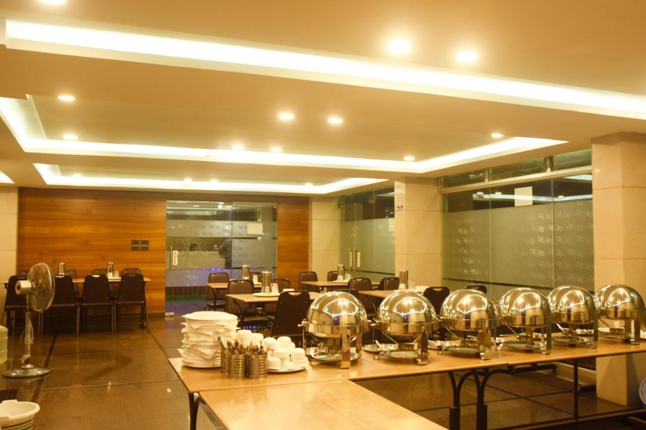 Hotel Om International Gokarna  Εξωτερικό φωτογραφία