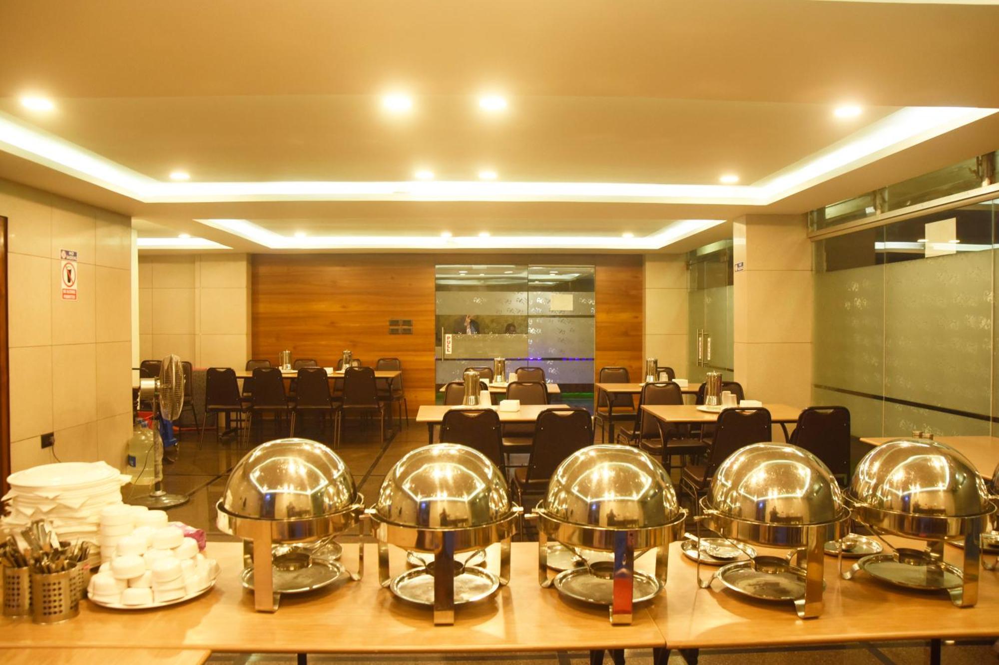 Hotel Om International Gokarna  Εξωτερικό φωτογραφία
