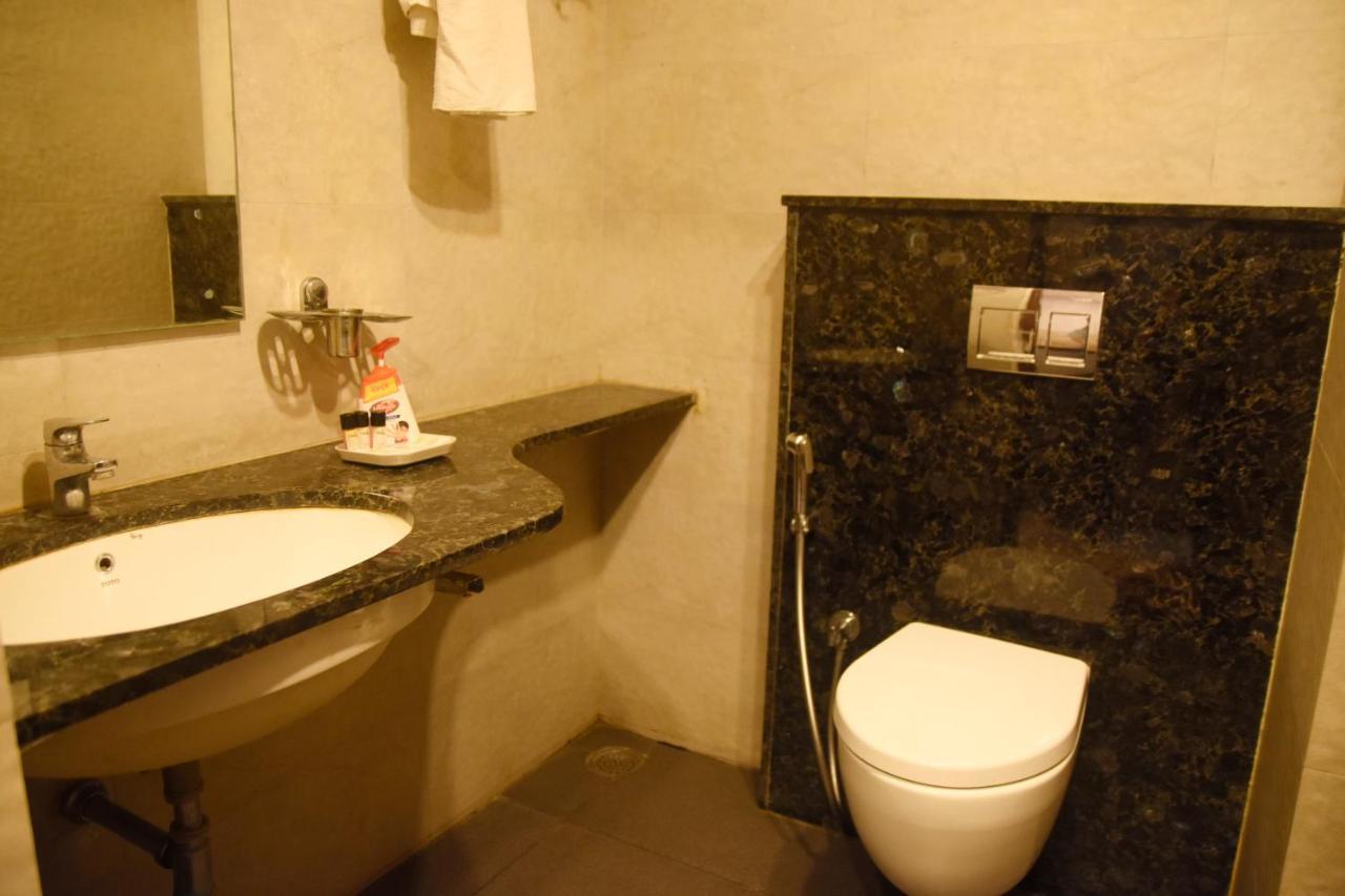 Hotel Om International Gokarna  Εξωτερικό φωτογραφία