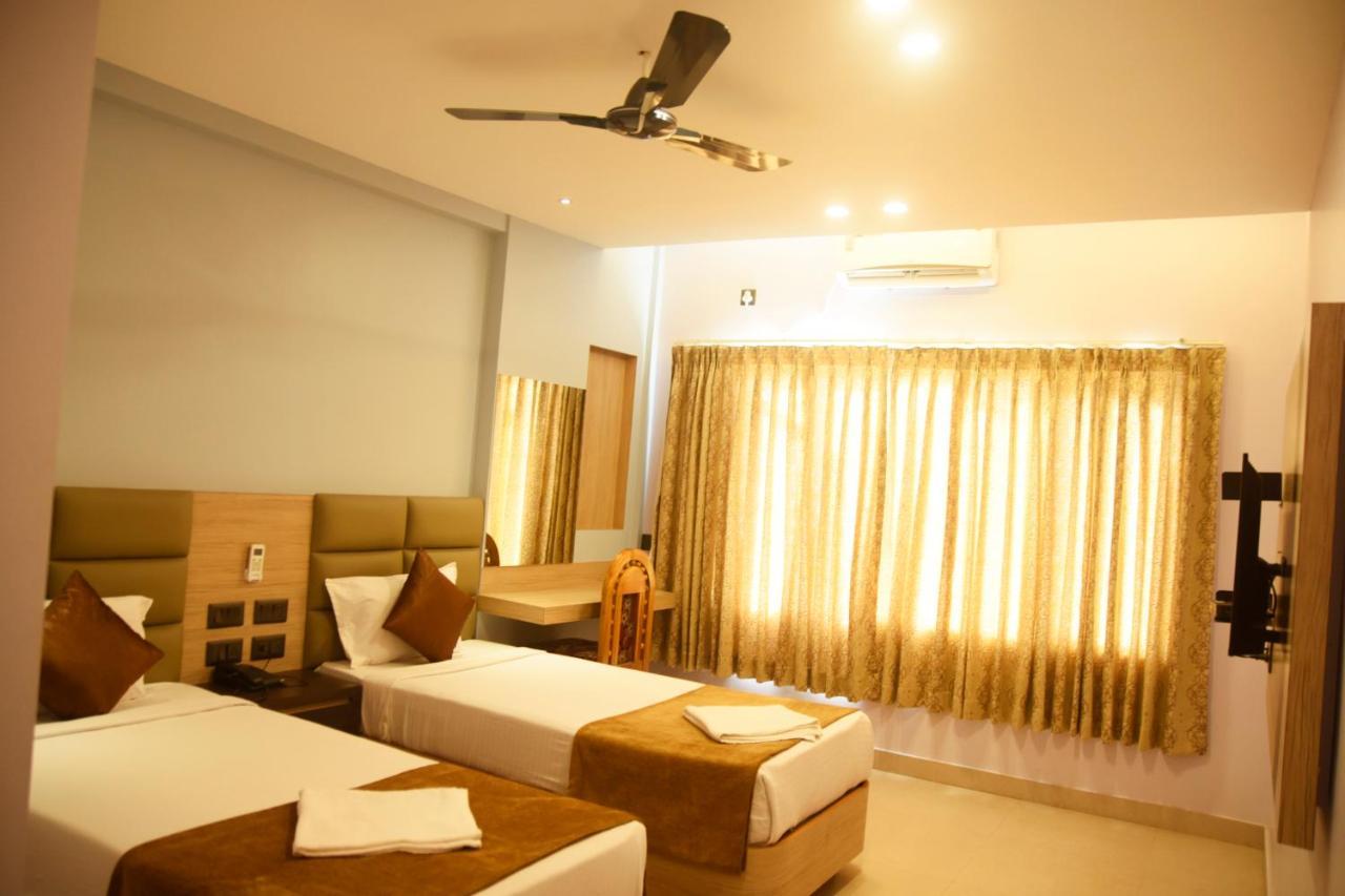 Hotel Om International Gokarna  Εξωτερικό φωτογραφία