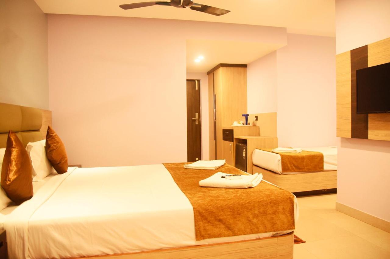 Hotel Om International Gokarna  Εξωτερικό φωτογραφία